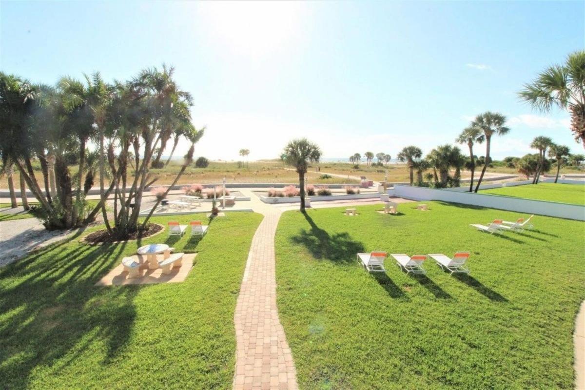 Tropic Terrace #16 - Beachfront Rental Apts St. Pete Beach Exterior foto