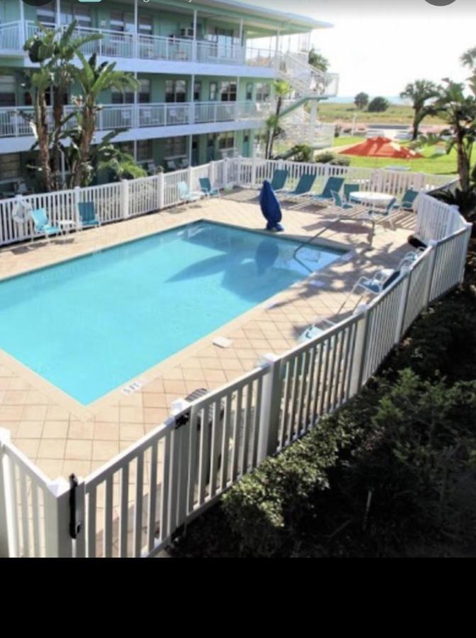 Tropic Terrace #16 - Beachfront Rental Apts St. Pete Beach Quarto foto